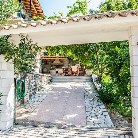 Villa Ilias Pinakokhorion Екстериор снимка